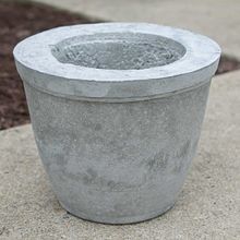 Concrete Flower Pot . % Alejandra Azcárate tarafından hazırlanan Yaratıcılık projesi - 10.26.2025