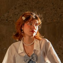 Mi proyecto del curso: Foto editorial con equipo básico. Fashion Photograph, Outdoor Photograph, and Portrait Photograph project by Amaru Toro - 11.17.2025