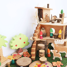 Mini Mundos Fantásticos en 3D. Web Development, Web Design, E-commerce, Digital Marketing, and Business project by Kristyn Tatiana Garofalo Yanez - 11.27.2025