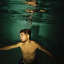 Night swim. Cinematic underwater portrait.. Een project van Fotografie y  Art direction van Victoria - 10.12.2025