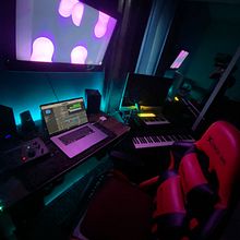 VUELVO A MI. Un progetto di Produzione musicale di Dorian Cedeño - 17.12.2025