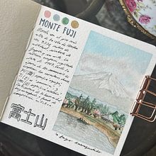 Monte Fuji en Lago Kawaguchiko. Traditional illustration, Architectural Illustration, Watercolor Painting, and Sketchbook project by Catalina Tejero Roger - 01.06.2026