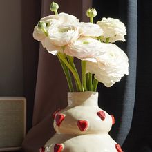 Heart Vase. Ceramics, Arts, and Crafts project by vladislavahun - 01.09.2026