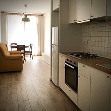 Apartamento ROSER. Un progetto di Architettura, Architettura d'interni, Progettazione dello spazio, Interior design, Management, produttività, Interior Design, Gestione progetti di design e Business di Andrea Stinga - 15.01.2026