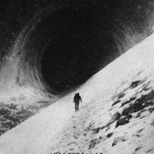 Archivio Ascent - Interstellar . Un progetto di Fotografia artistica, Fotografia analogica, Creazione di Contenuti con IA e Editing Foto e Video con IA di Rubén Terán - 01.02.2026