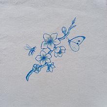 Fiori di pesco. Un proyecto de Ilustración naturalista				, Pintura decorativa y Teñido Textil de Sara Scheggi - 09.02.2026