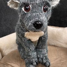 Loved The course and the outcome of a perfect puppy. DIY, Fiber Arts, Knitting, and Textile Design project by lilian_charapich - 02.11.2026