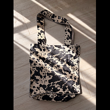 Tote Bag. Artesanato, Costura, Design, e Design de acessórios projeto de Silvy Garcia Aliaga - 12.02.2026