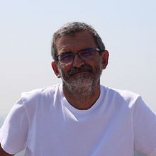 autorretrato. Photograph, Post-production, Fashion Photograph, Photographic Lighting, and Studio Photograph project by jmembrives - 02.17.2026