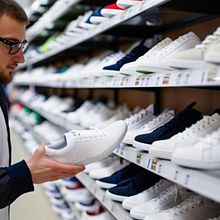 A Practical Guide to Finding a Trusted Shoe Store Near Me Ein Projekt aus dem Bereich H und werk von Sophia White - 09.03.2026