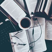 La ayuda a un cocodrilo. Creativit, Writing, Narrative, Stor, telling, Non-Fiction Writing, and Creative Writing project by Sara Fernández Díaz - 03.17.2026