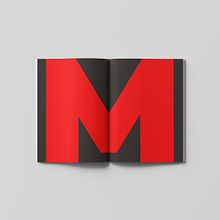 Marooned. Een project van Grafisch ontwerp, T, pografisch ontwerp y Redactioneel ontwerp van Nerea Vidal Muñoz - 26.03.2026