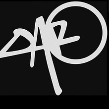 DARO — Sistema de Identidad Visual Experimental. Een project van  Tekening, Grafisch ontwerp,  Ontwerp,  Br, ing en identiteit,  Art direction,  Design management, T, pografie y Logo-ontwerp van Dario Frisone - 02.04.2026