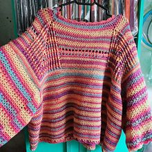 Suéter Lollipop . Un proyecto de Diseño de complementos, Diseño de moda, Tejido, DIY y Crochet de Raphaela Rodrigues Andre Joao - 04.04.2026