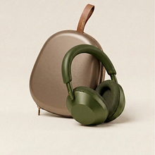 The Generational Shift: A CMF Study on Audio Design . % Ashish Yadav tarafından hazırlanan Endüstri, el tasarım, Ve Ürün Tasarımı projesi - 04.06.2026