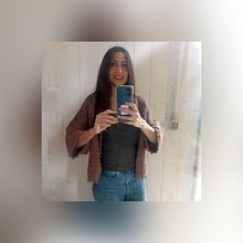 Cardigan top down . Projekt z dziedziny Sz, dełkowanie, Projektowanie mod, DIY,  Tkactwo, Wzornictwo tekst, liów i Craft użytkownika lucia_frat80 - 23.04.2026