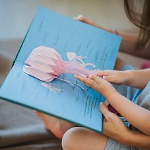 Light in Nature – Interactive Pop-Up Book Ein Projekt aus dem Bereich Kartonmodellbau von Valibook - 02.06.2026