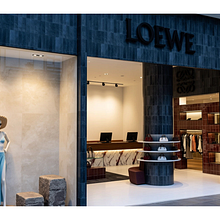 LOEWE STORE. Un progetto di Design di Linabel del Carmen Diaz Montero - 15.08.2026