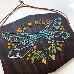 Libelle houten borduurset
