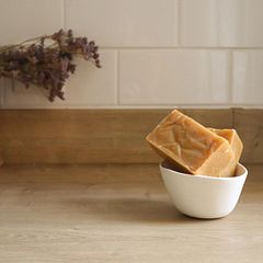 Sabonete de cúrcuma e calêndula Golden Hour