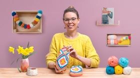 Upcycling with Crochet for Beginners. Craft course by Emma Friedlander-Collins