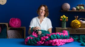 Giant Yarn: Learn Arm Knitting Techniques. Craft course by Miriam (Mizz) Evans