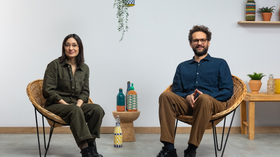 Basket-Weaving: Line Bottles with Colorful Wires. Craft course by Casa Atlântica