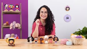 Amigurumi: Learn to Crochet People. Craft course by Lhylaraña