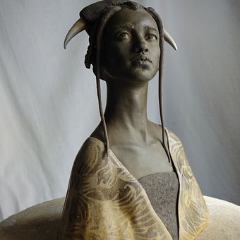 Mon projet du cours : Initiation à la sculpture figurative en argile. Fine Arts, and Sculpture project by Aline Garcia - 09.01.2024