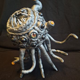 Azathoth: Escultura de Personagem em Plasticina Epóxi. Artes plásticas, Escultura, Design de personagens, e Cerâmica projeto de Ricardo Alves - 12.11.2025