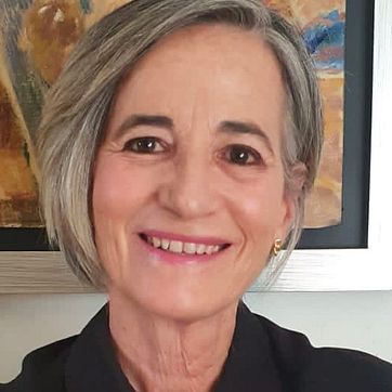Mónica Lavín