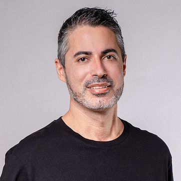 Luis  Dengó