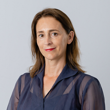 Emily  Barr