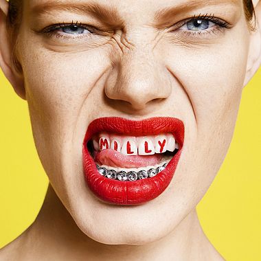 Branding gamberro de Sagmeister & Walsh para MILLY