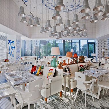 El ilustrador Sergio Mora se alía con Philippe Starck