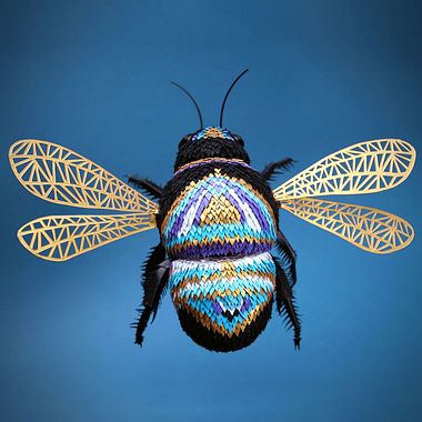 La delicada escultura con papel de Lisa Lloyd