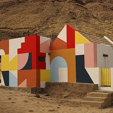 El arte urbano colorido y angular de Eltono 