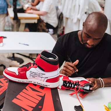 TEXTBOOK: El libro sobre diseño de moda, creatividad y procesos de Nike y Virgil Abloh