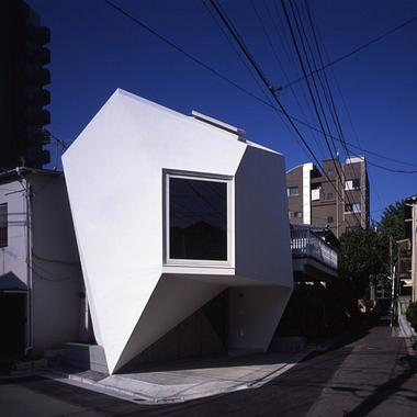 Un oasis poligonal habitable en Tokio