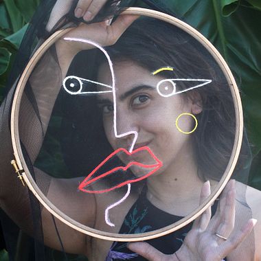 Conoce a la bordadora argentina Sofia Salazar  