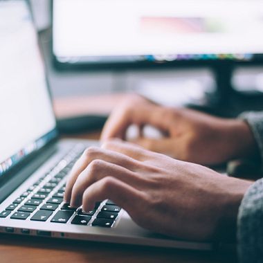 Guía básica para mejorar tu perfil profesional en LinkedIn
