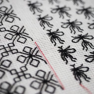¿Qué es el bordado Blackwork?