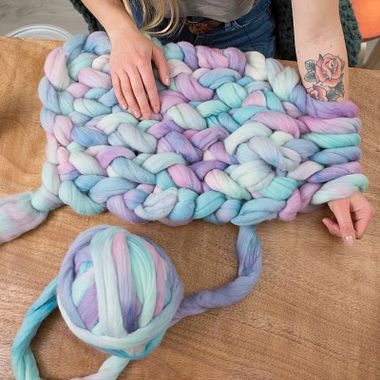 5 artistas de arm knitting que você precisa conhecer