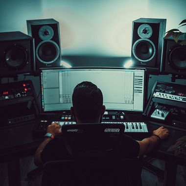 5 sites para baixar músicas stock gratuitamente