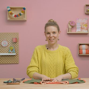 Upcycling Tutorial: 5 Hacks to Transform your Clothes