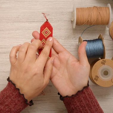 Materiales para crear joyería con mostacillas o cuentas