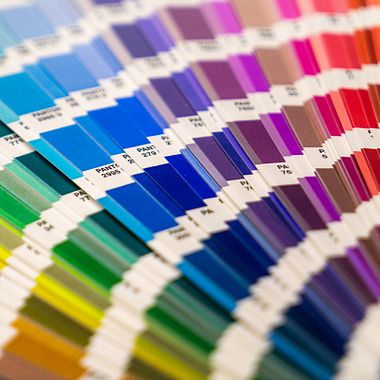Que comecem as apostas: 7 cores que poderiam ser a cor Pantone de 2021