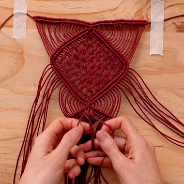 Macramé Tutorial: Create Your Step-by-Step Necklace
