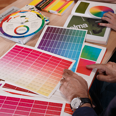 12 Top Creative Courses to Learn Color Theory in 2025