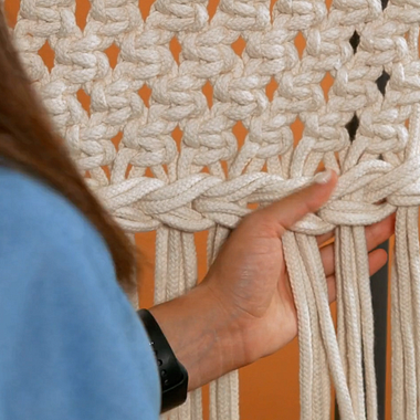Tutorial Macramé: nudos básicos para crear franjas y trenzas 